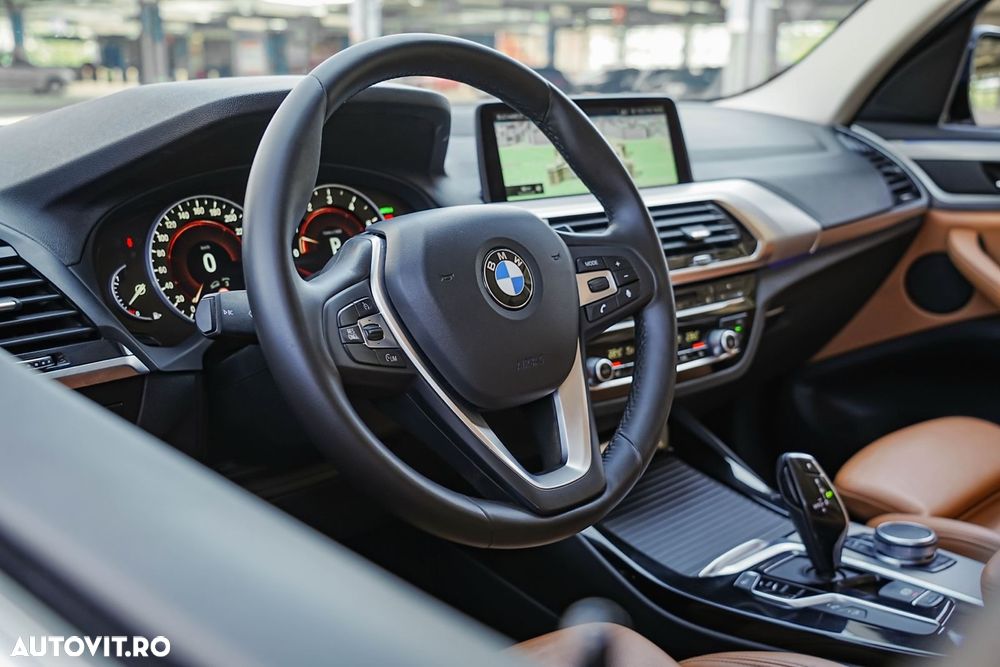 BMW X3 xDrive20i AT xLine - 20
