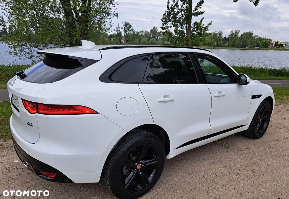 Jaguar F-Pace - 10