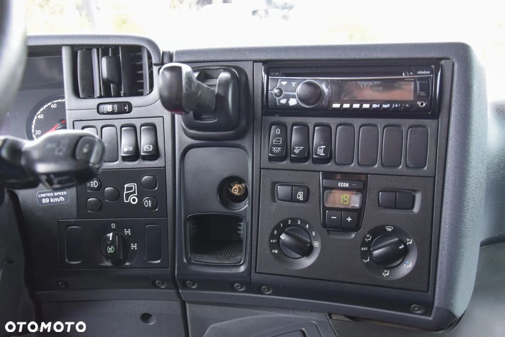 Scania P410 / 8x4 / EURO 6 / WYWROTKA / HYDROBURTA / AUTOMAT / KAMERA COFANIA / NAWIGACJA / HAK / NISKI PRZEBIEG / SERWISOWANY / SPROWADZONY - 33