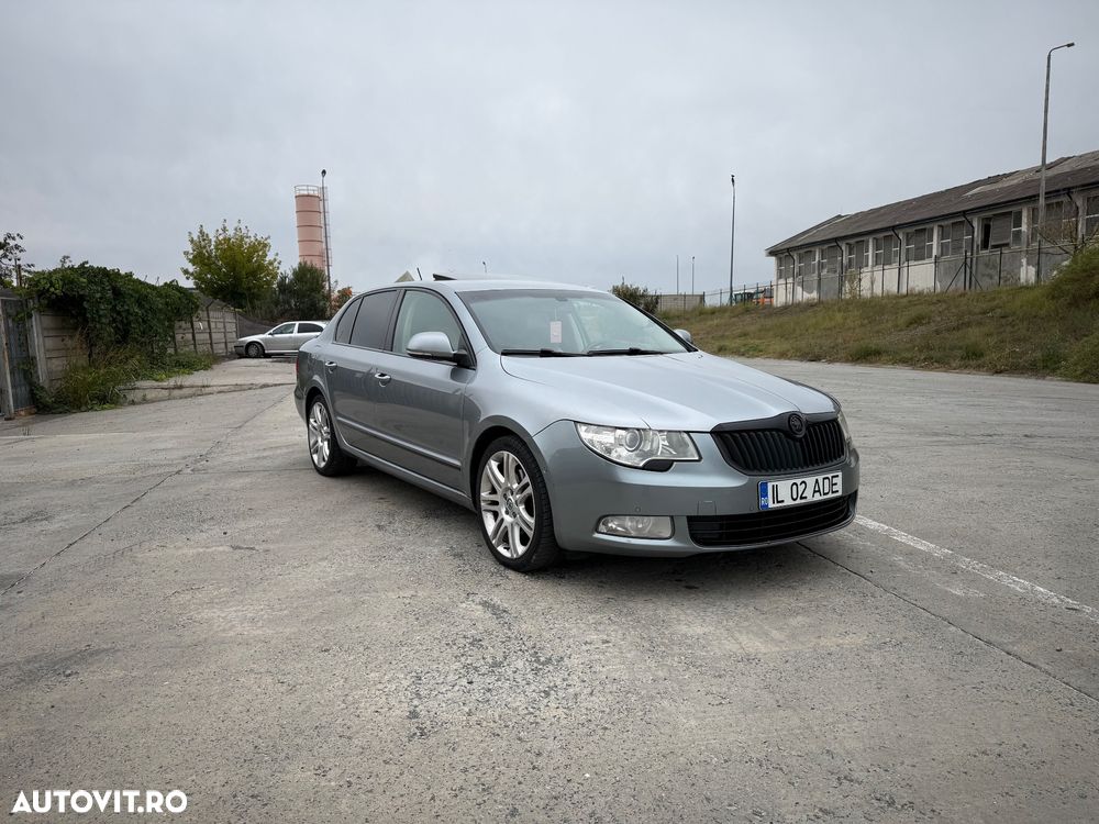 Skoda Superb 2.0 TDI DSG Ambition - 4