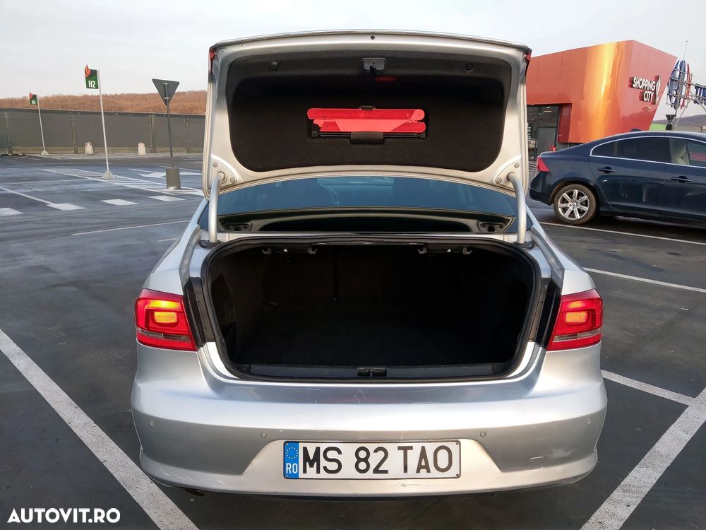 Volkswagen Passat 1.6TDI BlueMotion Tehnology Trendline - 19