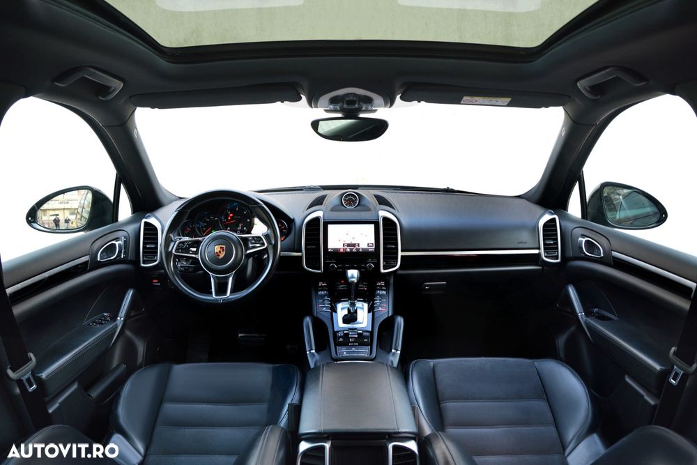 Porsche Cayenne 3.0 L - 10
