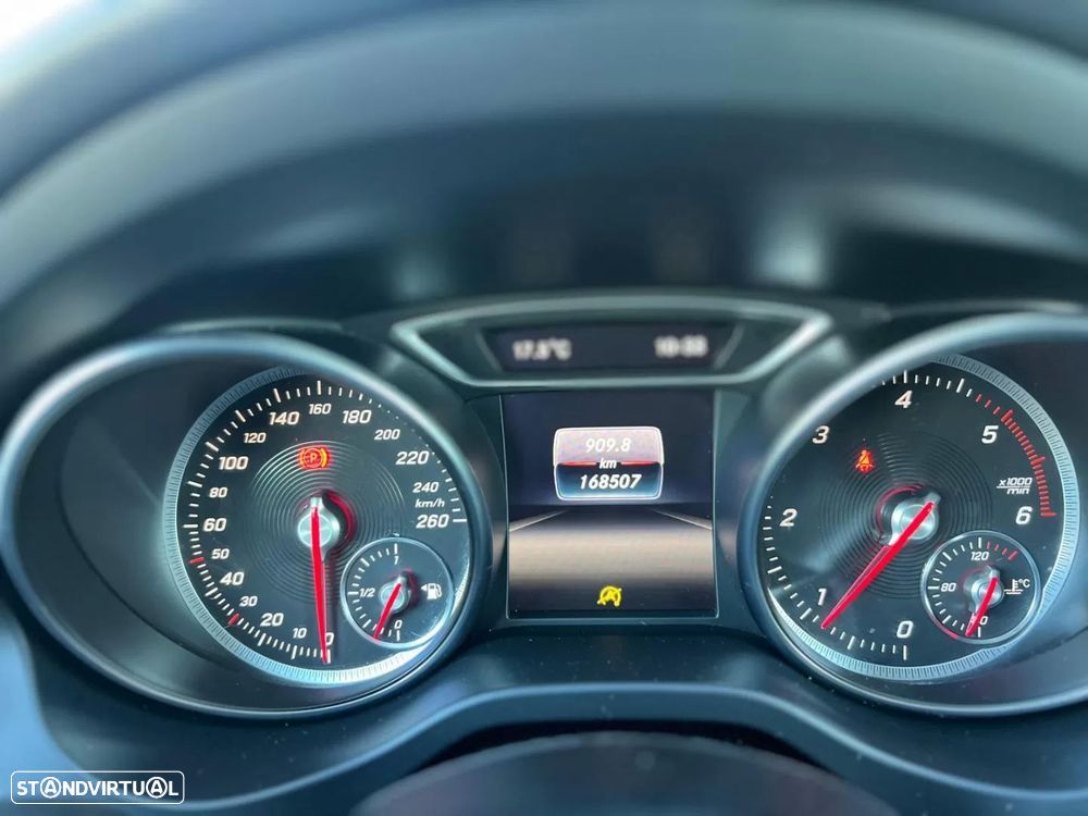 Mercedes-Benz CLA 180 d Shooting Brake - 14