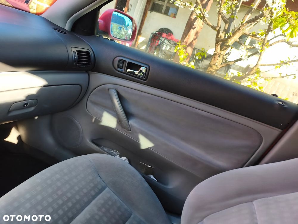 Volkswagen Passat 1.9 TDI Basis - 11
