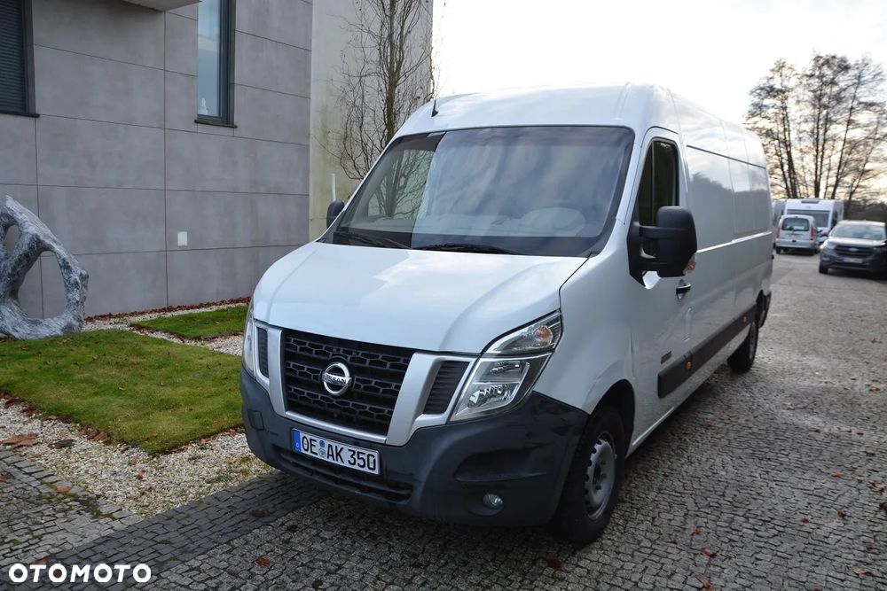Nissan NV400