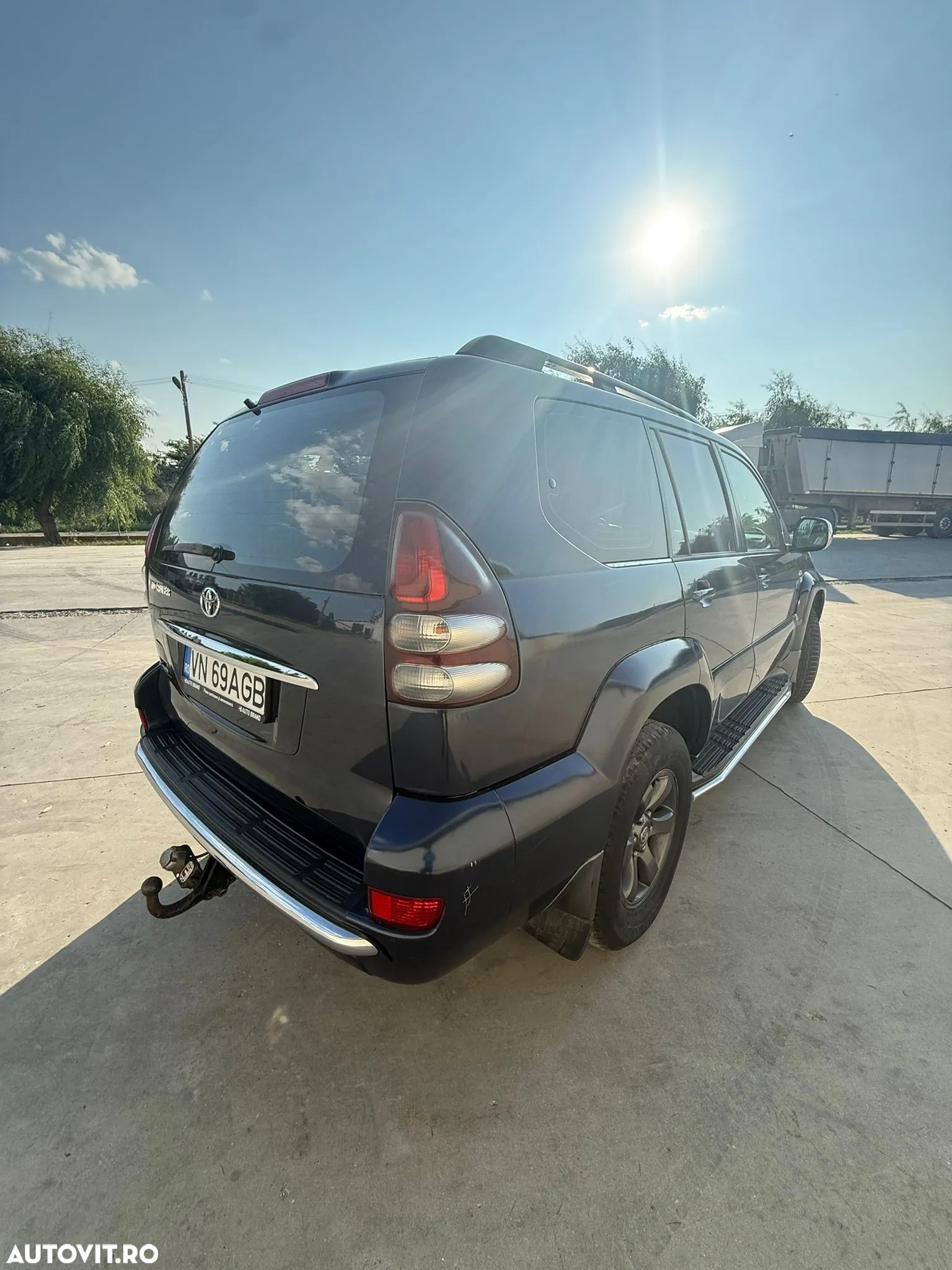 Toyota Land Cruiser - 5