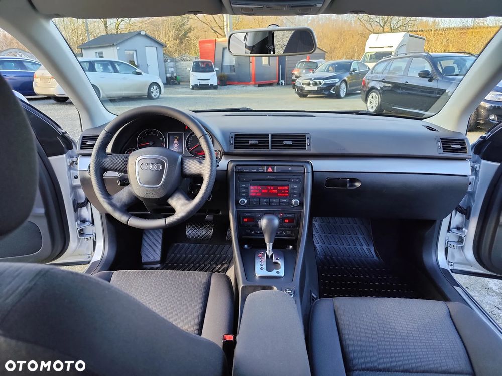 Audi A4 Limousine 2.0 T FSI multitronic - 32