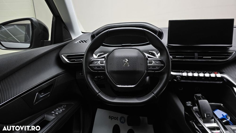 Peugeot 3008 1.2 PureTech S&S EAT8 Allure - 16