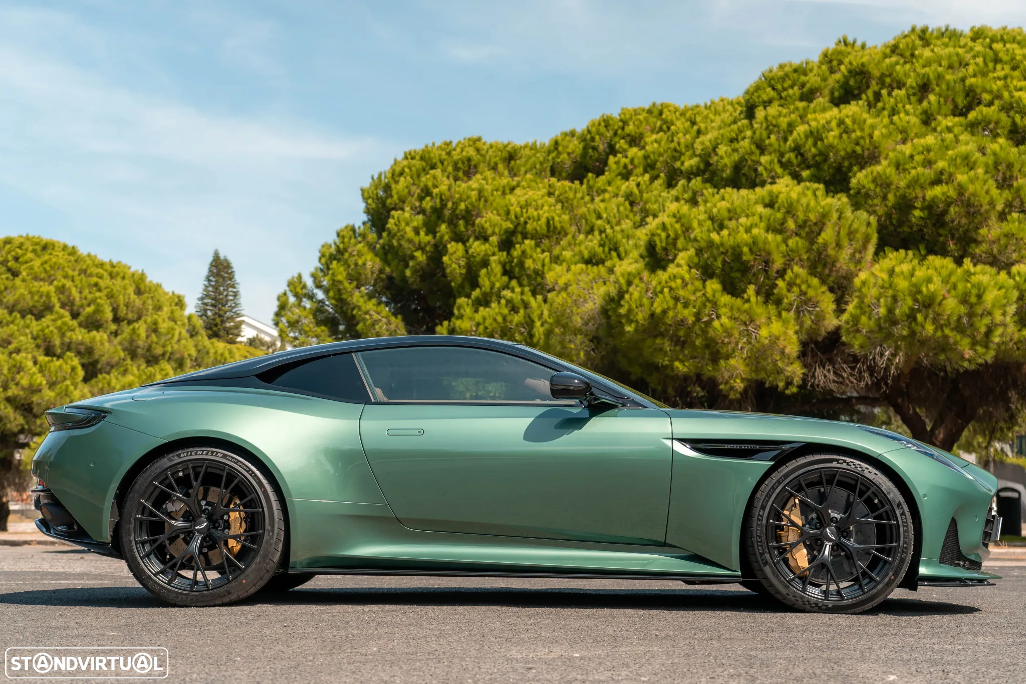 Aston Martin DB12 Coupé V8 Auto - 3