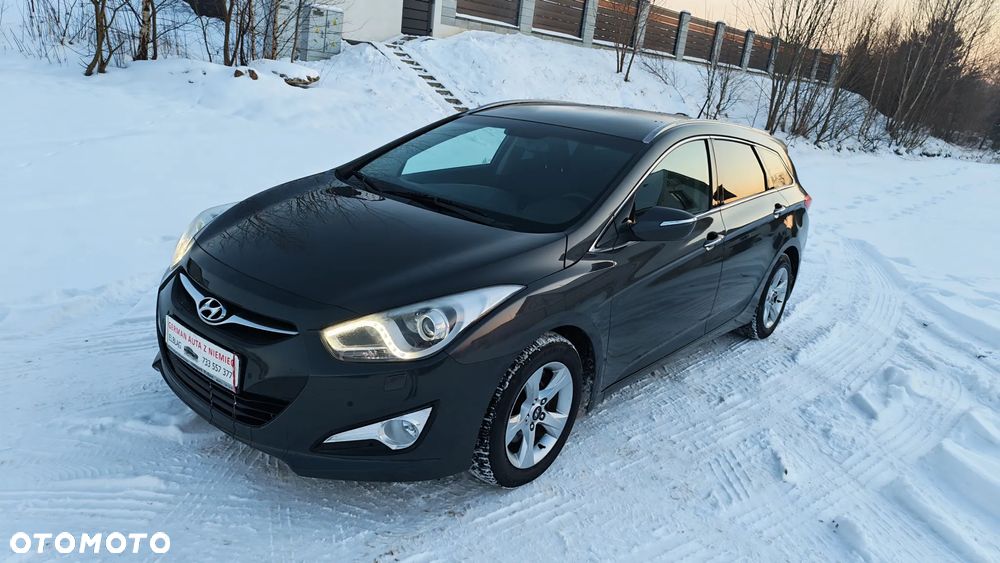 Hyundai i40 Kombi blue 1.6 Family+ - 30