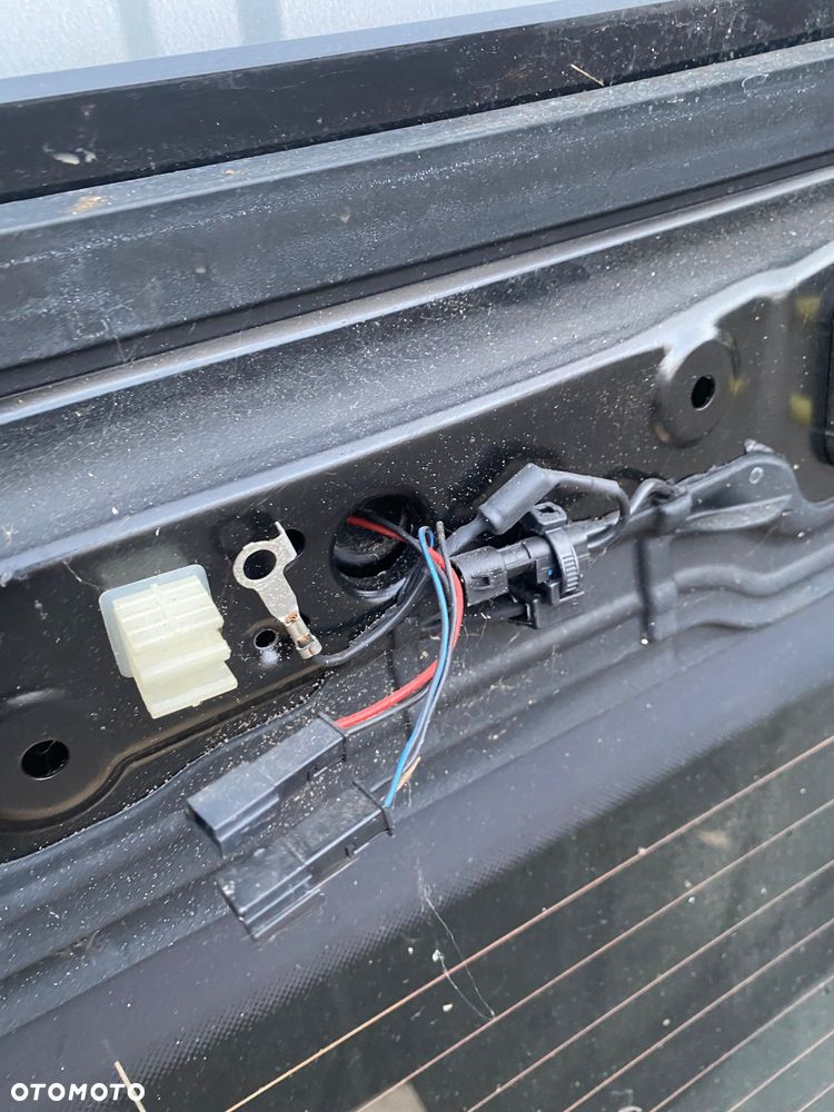 BMW V 5 serie 5-serie G31 G 31 kombi ORYGINALNA PRZYCIEMNIANA CIEMNA SZYBA TYLNA TYLNIA TYŁ KLAPY BAGAŻNIKA  W KLAPĘ  ORYGINAŁ z klapy tylnej  tylniej seria 5 + spoiler + wycieraczka Wwa - 9