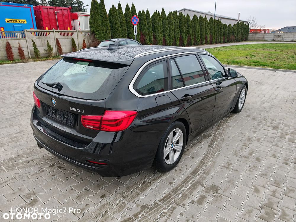 BMW Seria 3 320d Efficient Dynamics Edition Sport Line - 3