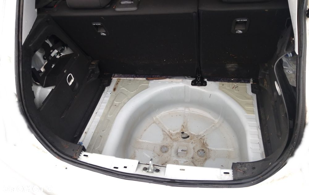 OPEL CORSA E PAS TYLNY TYŁ WANNA Z40R - 1