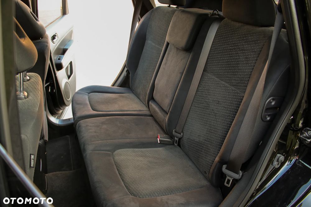 Nissan X-Trail 2.0 dCi 4x4 DPF Platinum - 29