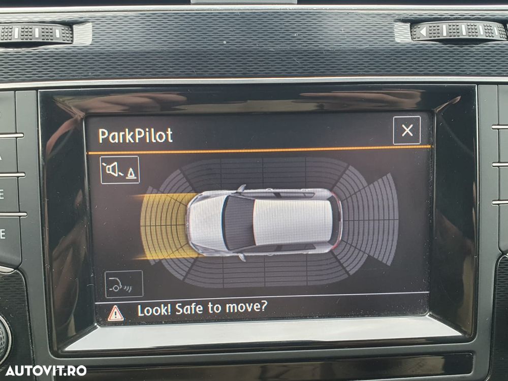 Volkswagen Golf GTI BlueMotion Technology DSG - 21