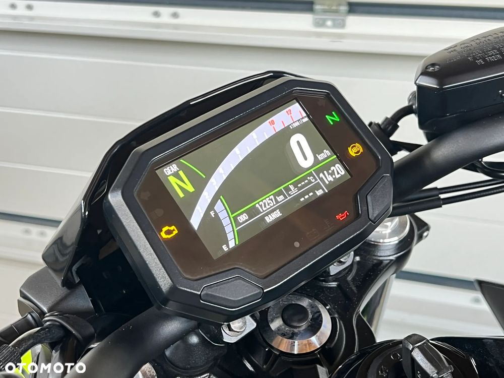 Kawasaki Z 650 - 25