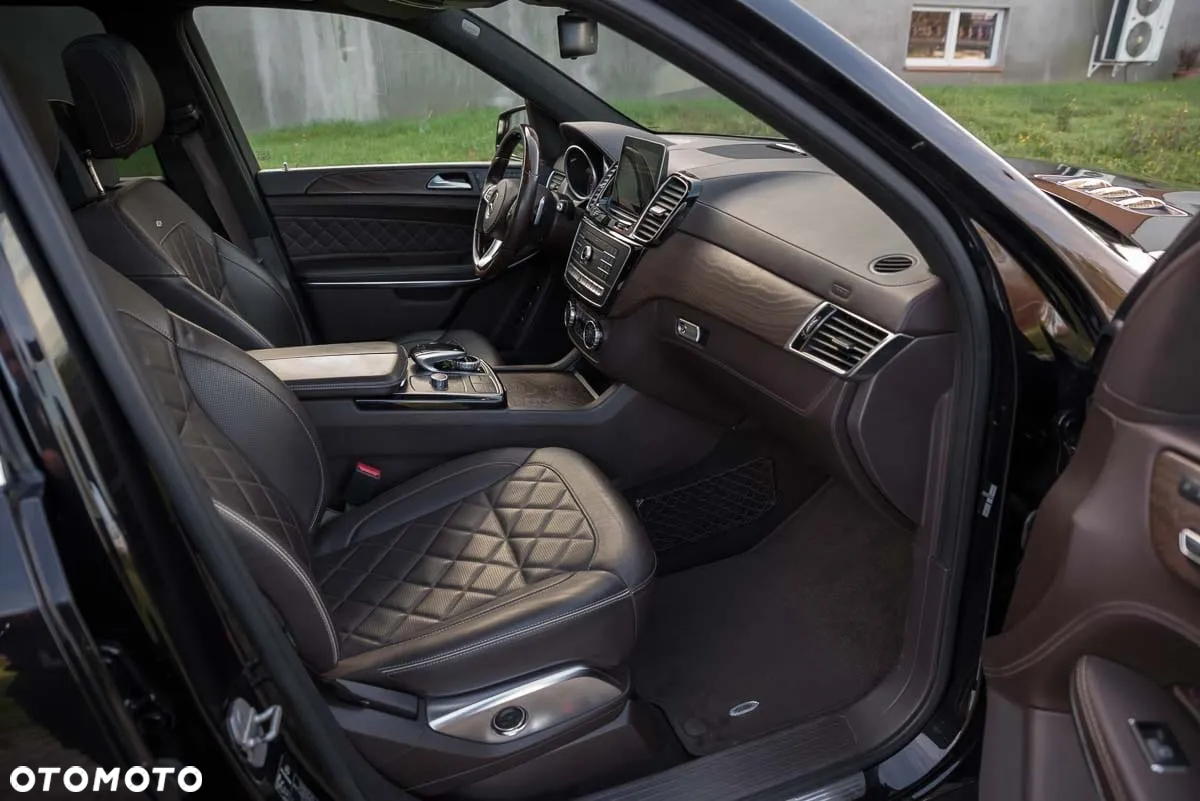Mercedes-Benz GLS 500 4Matic 9G-TRONIC AMG Line - 21
