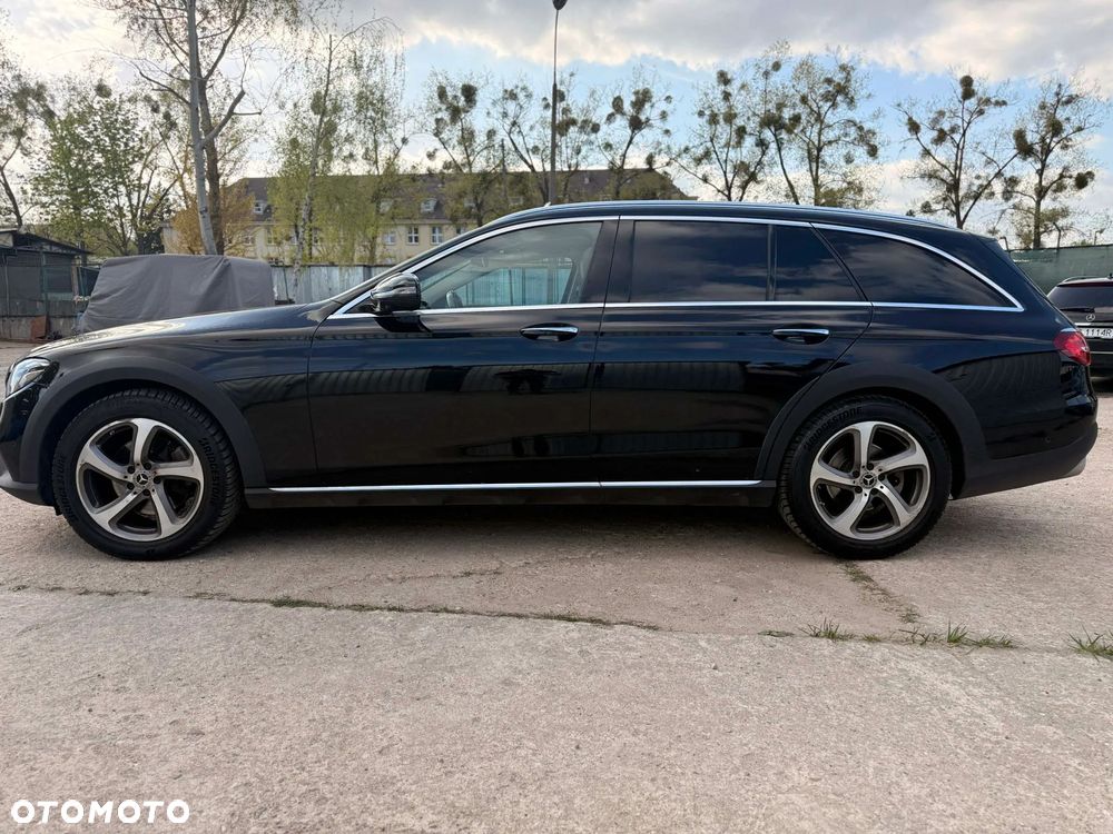 Mercedes-Benz Klasa E 220 d 4-Matic All-Terrain - 2