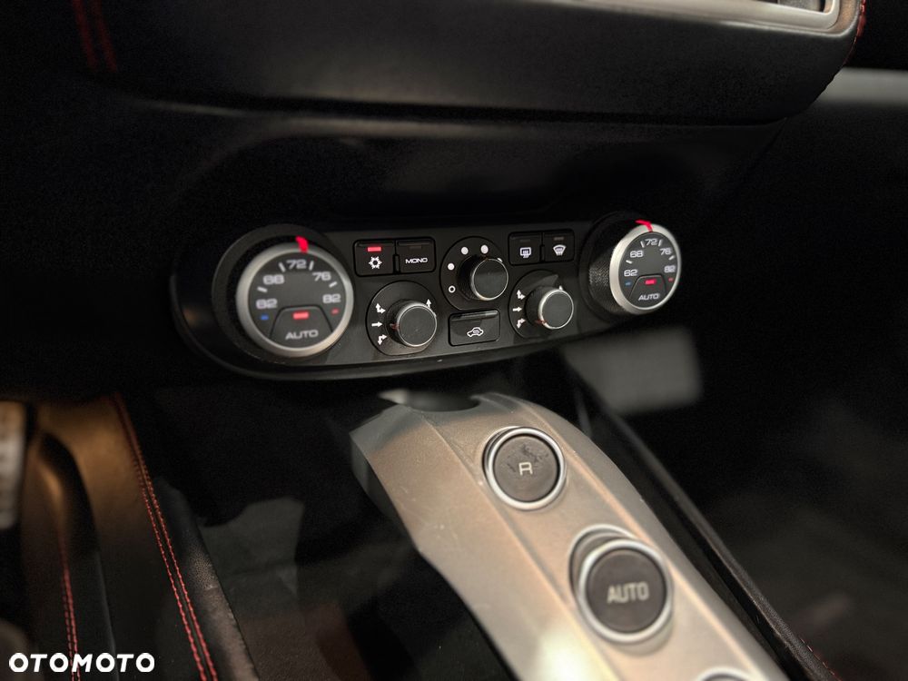 Ferrari California F1 DCT - 28