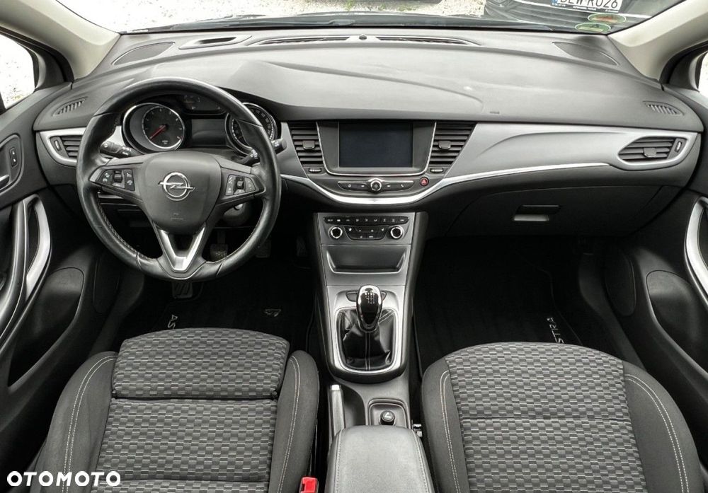 Opel Astra - 10
