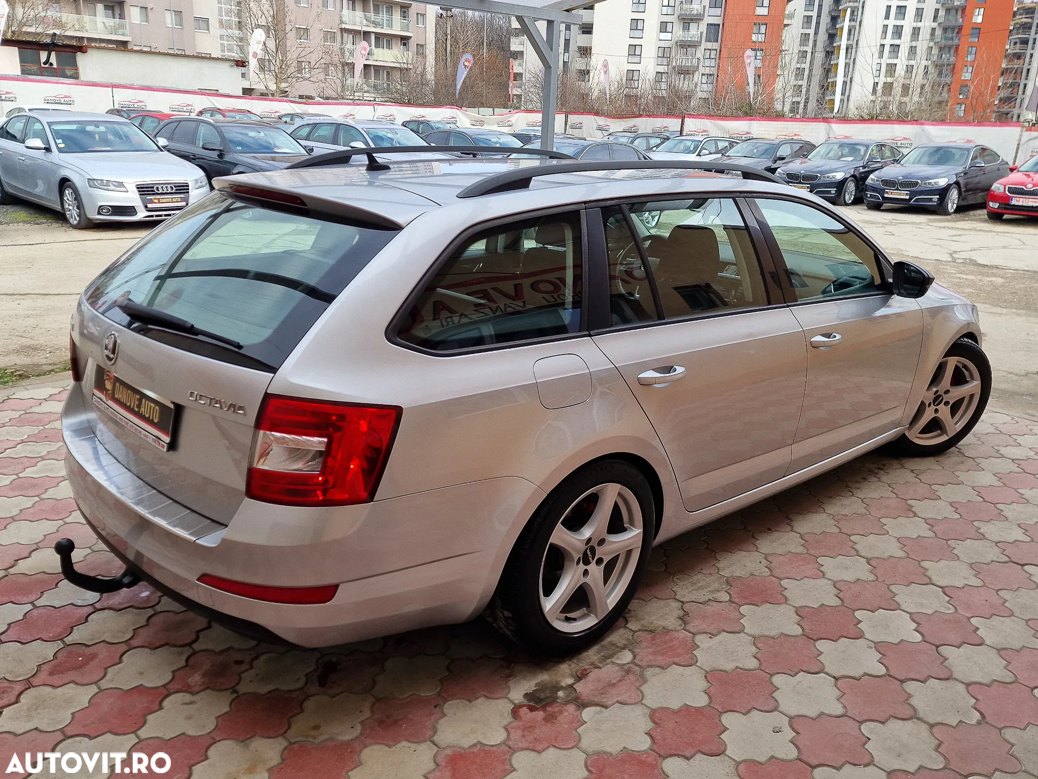 Skoda Octavia 2.0 TDI DSG Style - 11