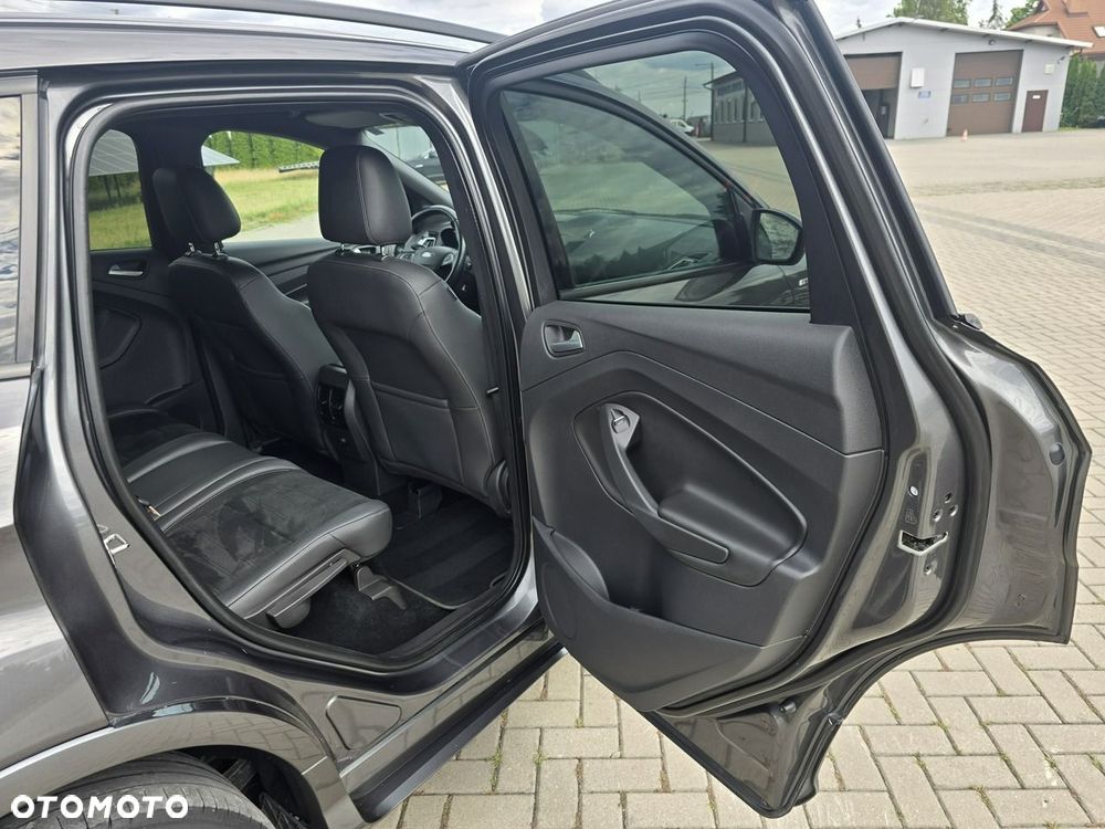 Ford Kuga - 24