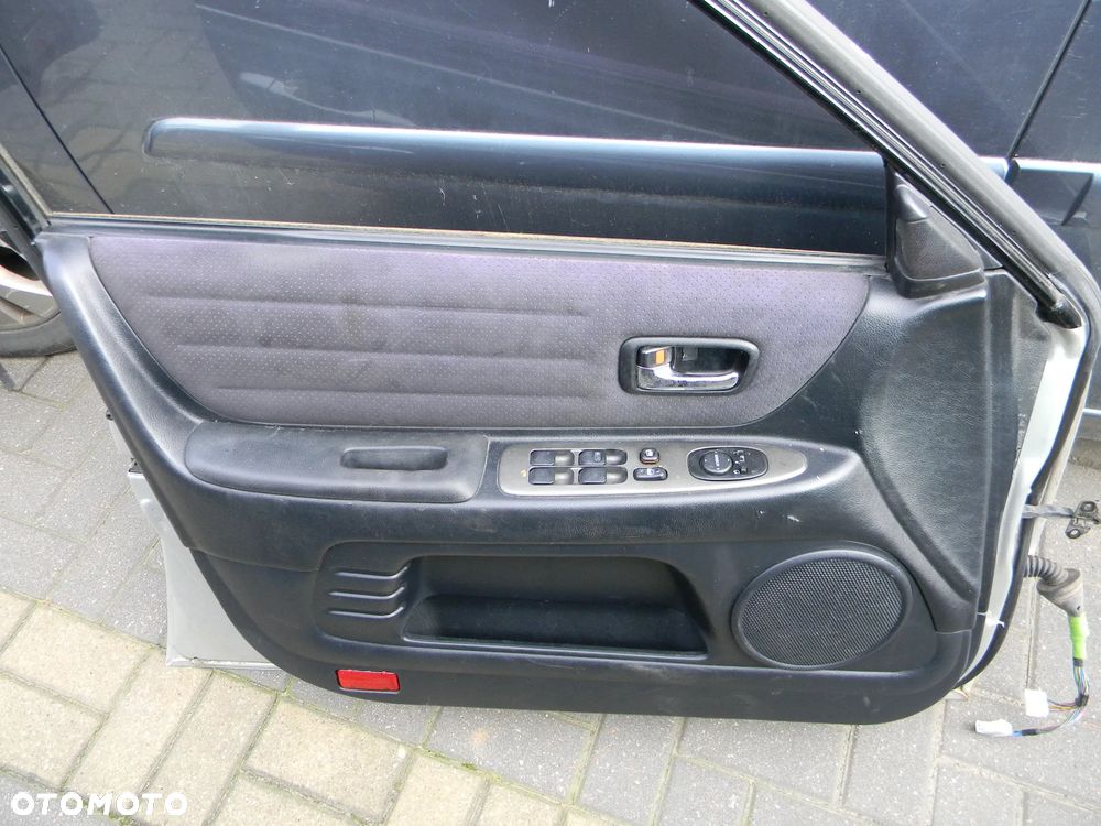 tapicerka drzwi boczki LEXUS IS200 IS300 - 2