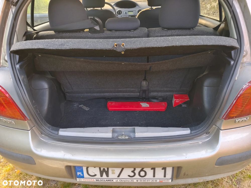 Toyota Yaris - 10