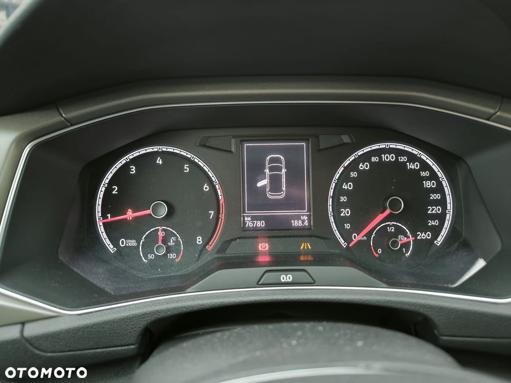 Volkswagen T-Roc - 13