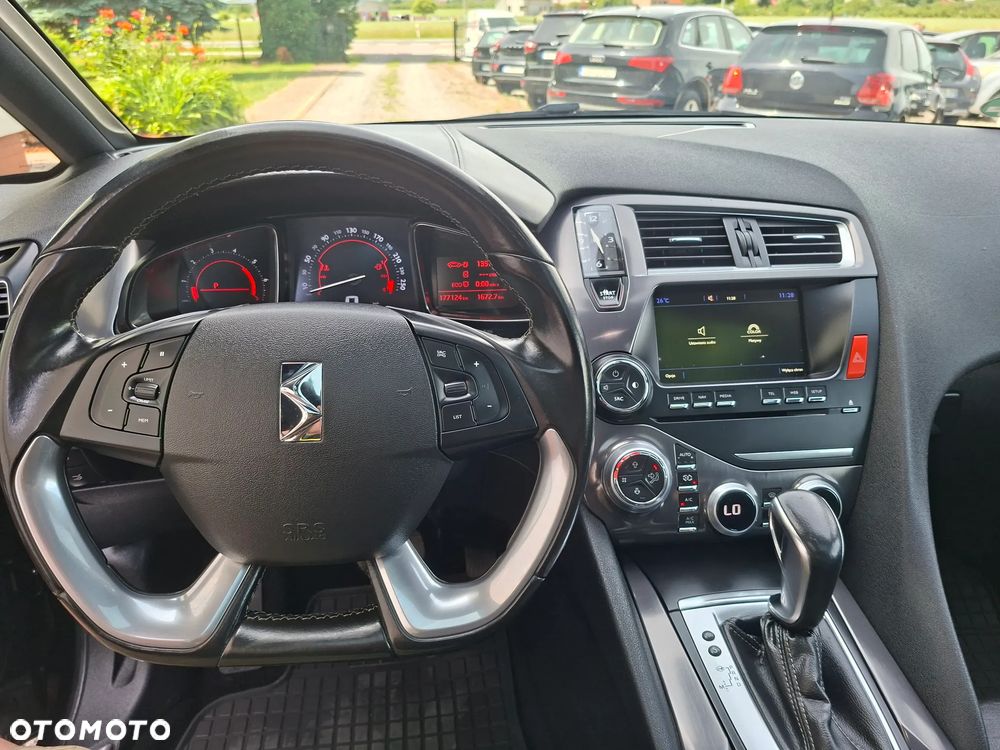 Citroën DS5 BlueHDi 180 EAT6 Business Class - 11