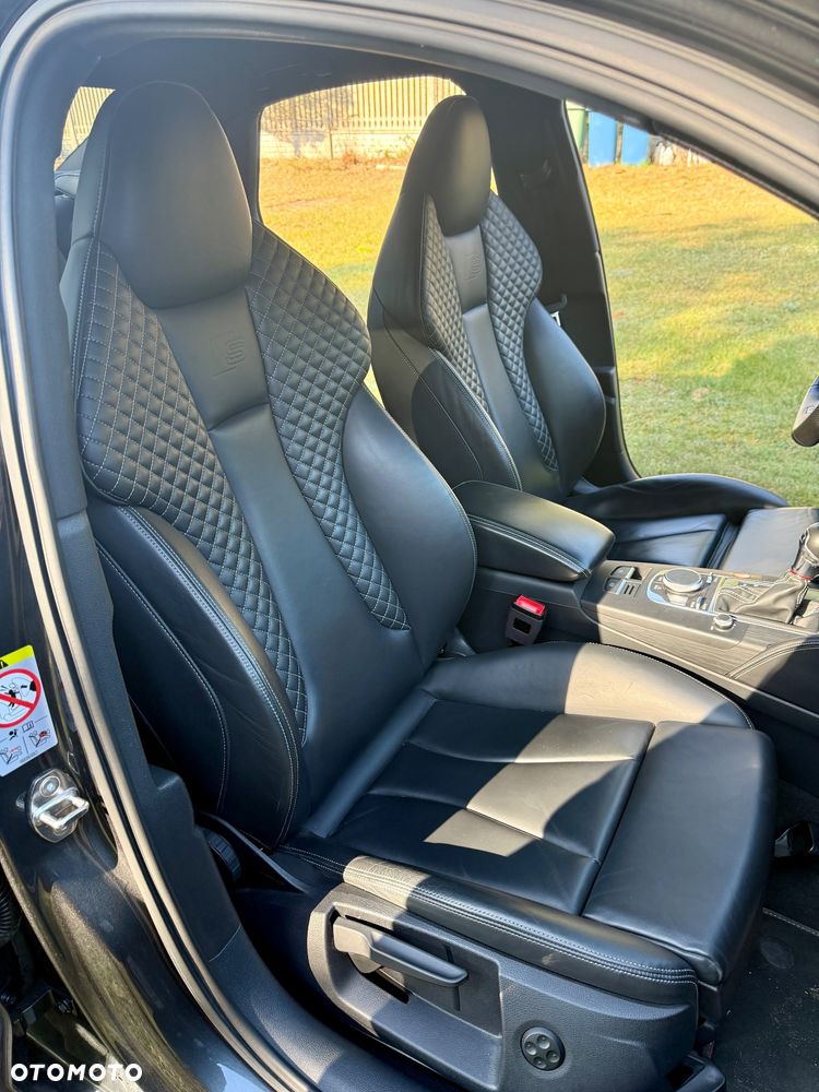 Audi S3 S tronic - 16