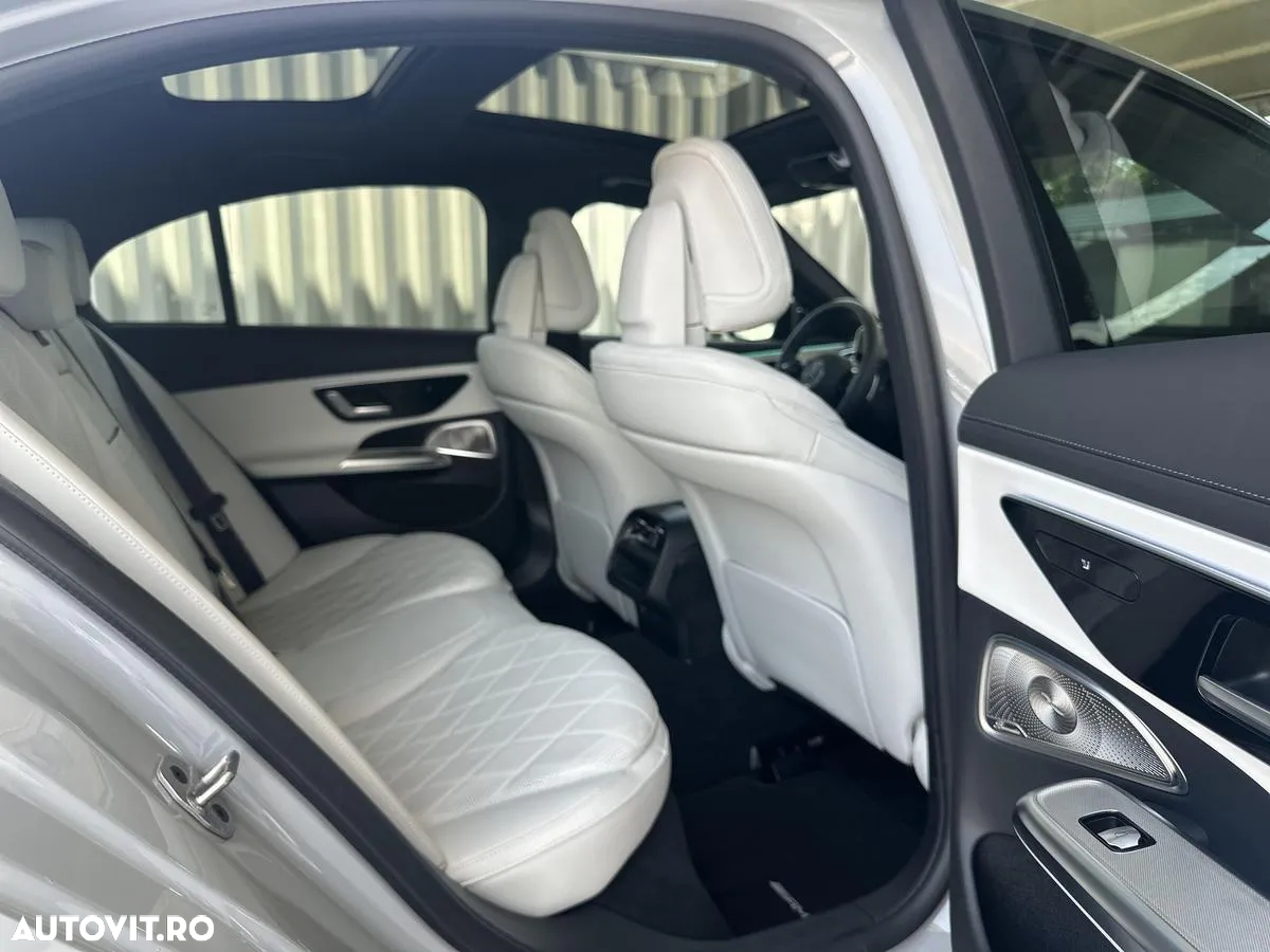 Mercedes-Benz E 300e 4Matic 9G-TRONIC Edition AMG Line - 13