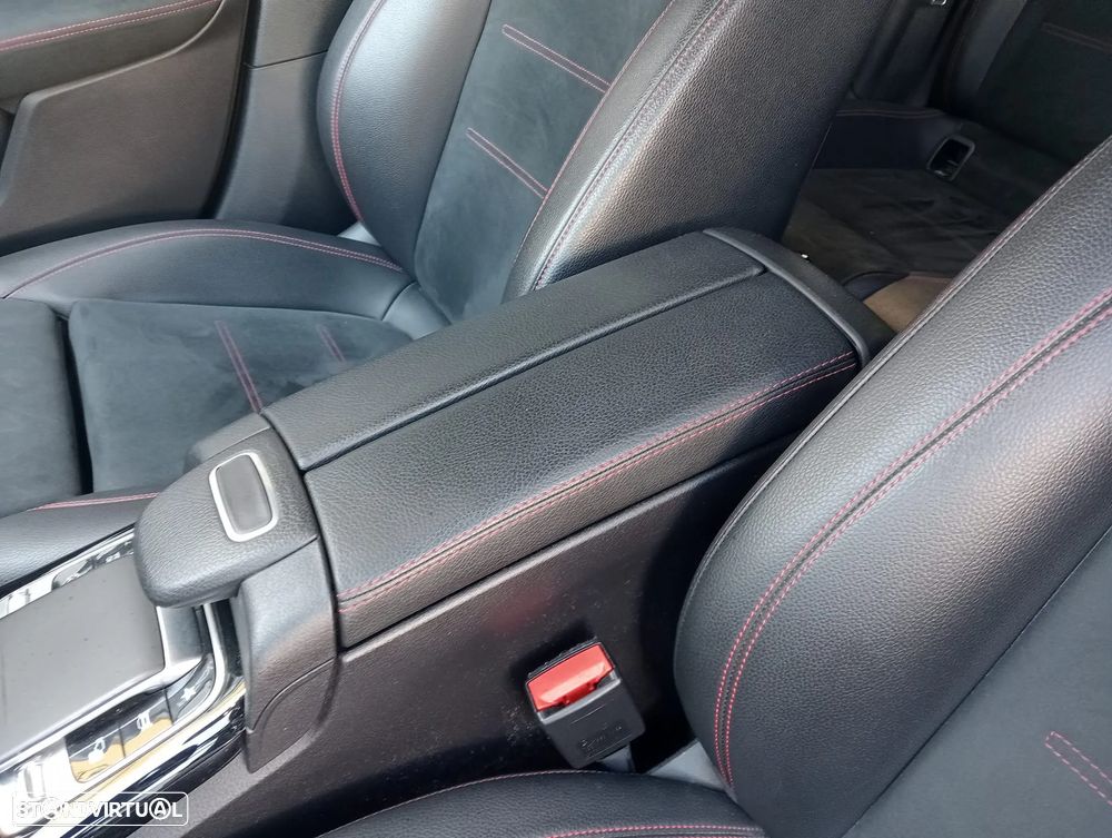 Mercedes-Benz A 160 AMG Line - 23