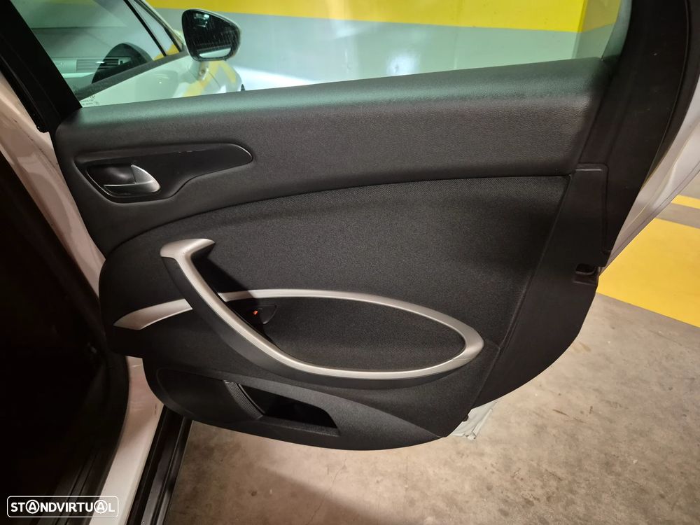 Citroën C5 Tourer 1.6 e-HDi Séduction Air.CMP6 - 37