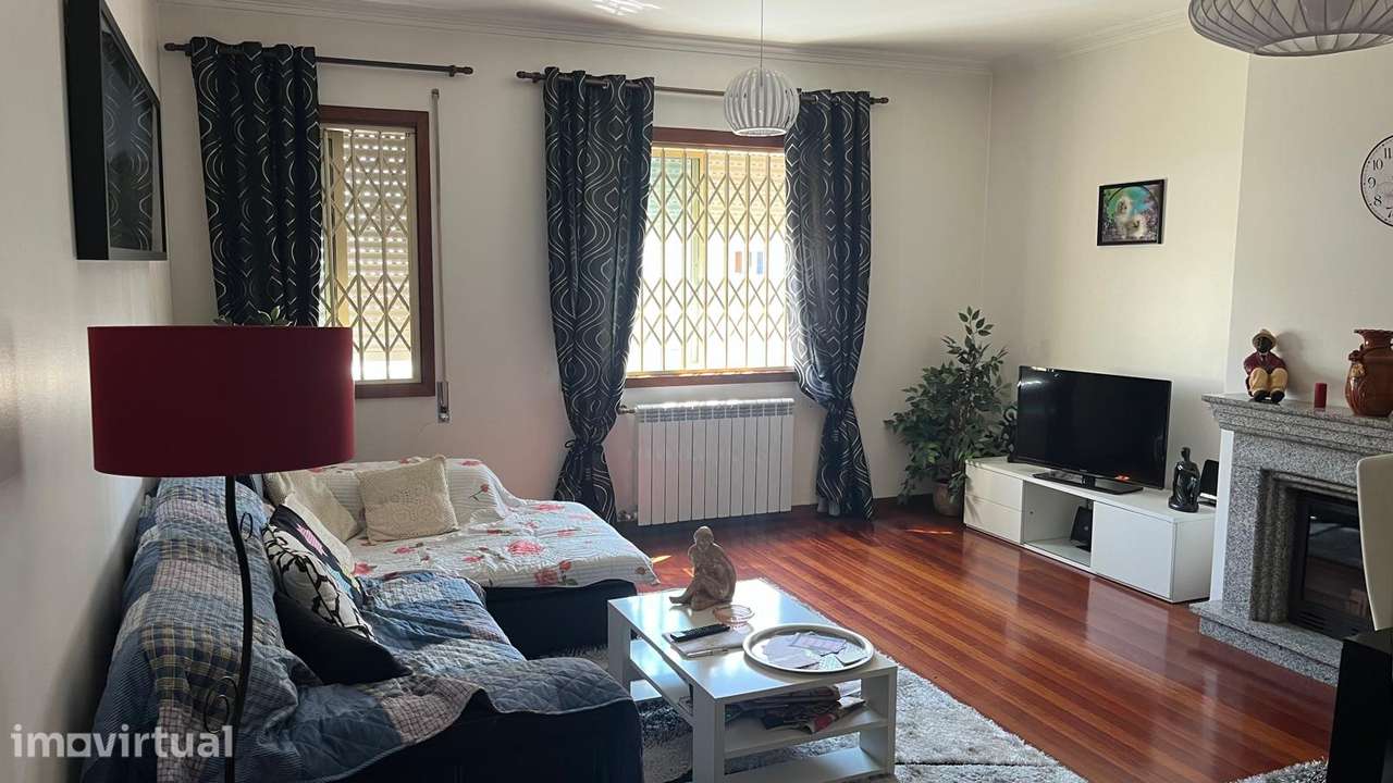Apartamento T3 com 2 suites e garagem 2 carros - Grande imagem: 2/17