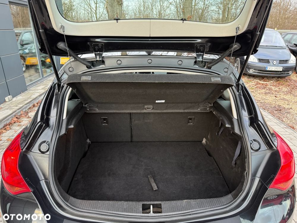 Opel Astra 1.4 T Cosmo - 26