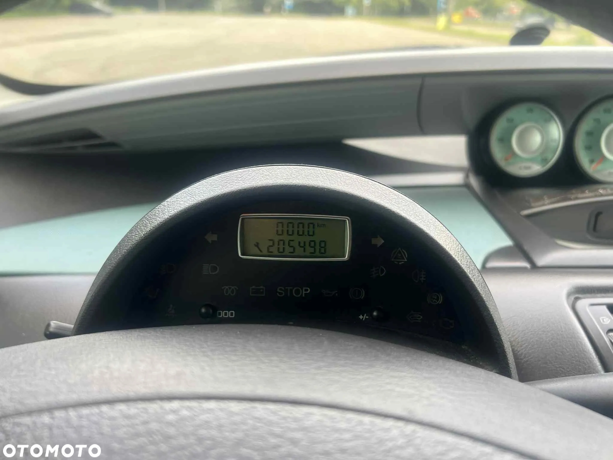 Peugeot 807 2.0 HDi SR - 23