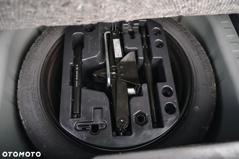 Renault Captur ENERGY TCe 120 EDC LIMITED - 29