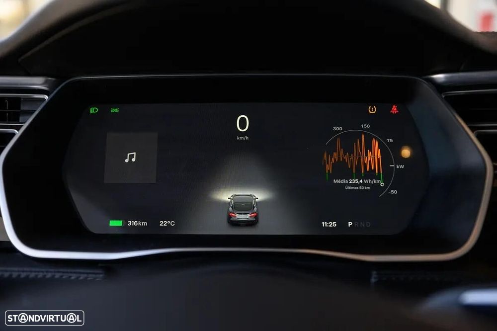 Tesla Model S - 29