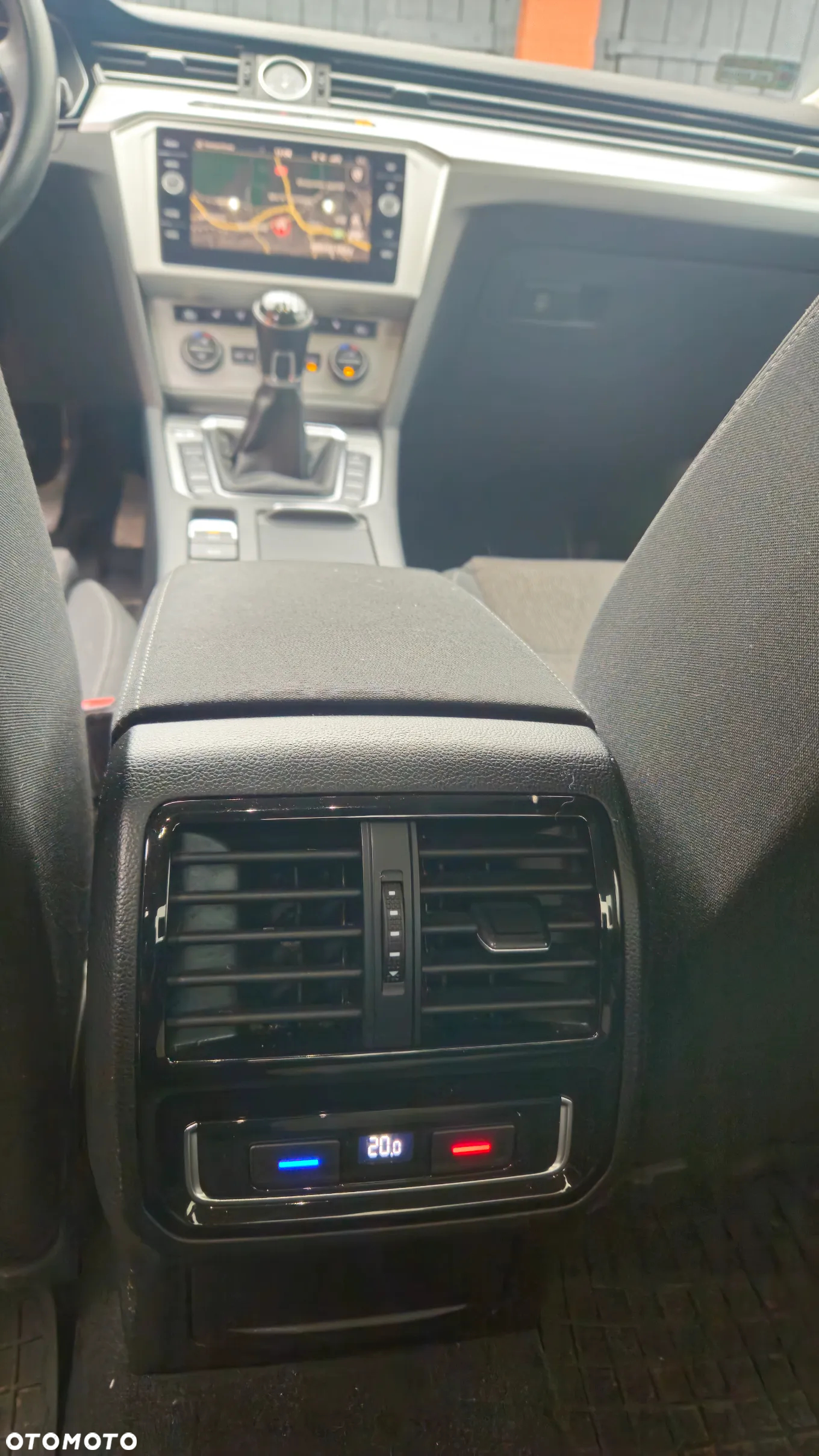 Volkswagen Passat - 10