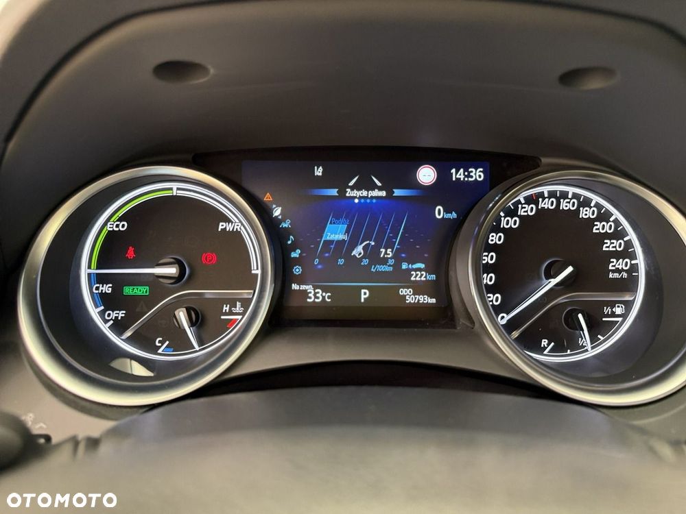 Toyota Camry - 16