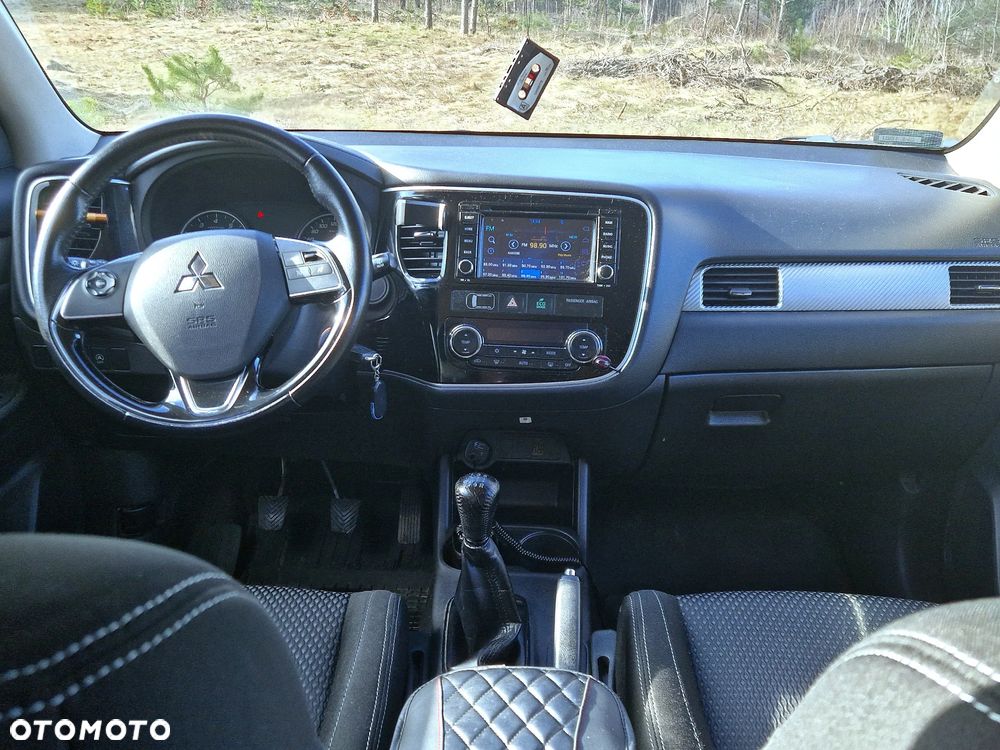 Mitsubishi Outlander 2.0 City Style 2WD - 16