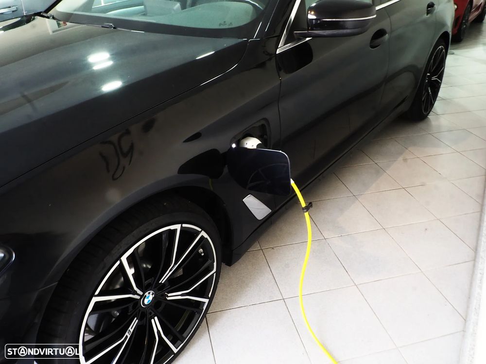 BMW 530 e Line Luxury - 33