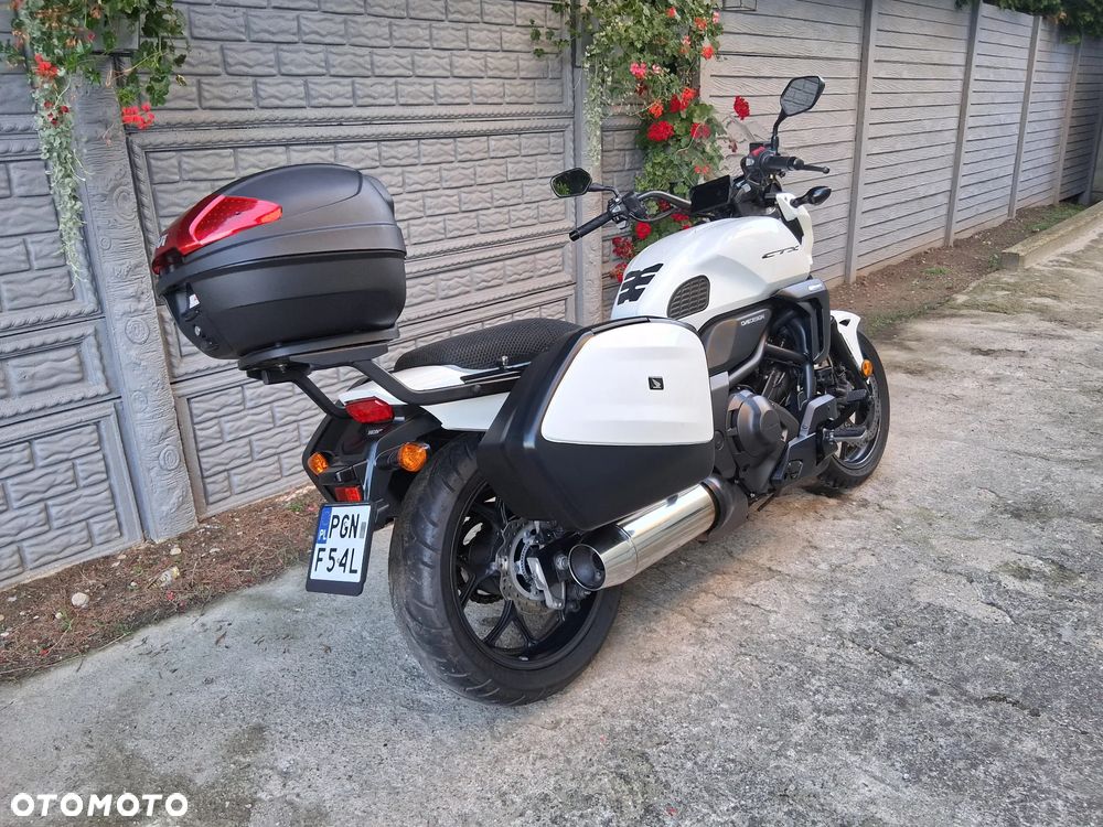 Honda CTX - 19