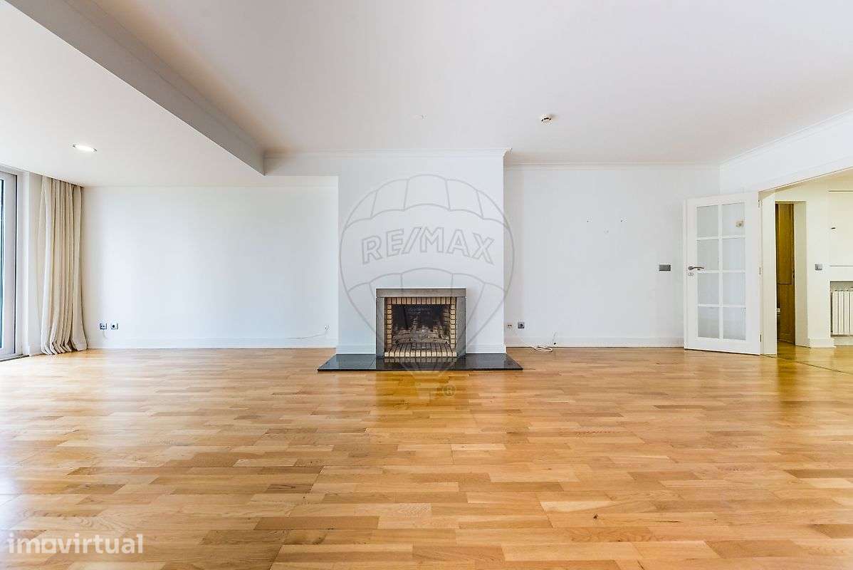 Apartamento T2 para arrendamento - Grande imagem: 2/13