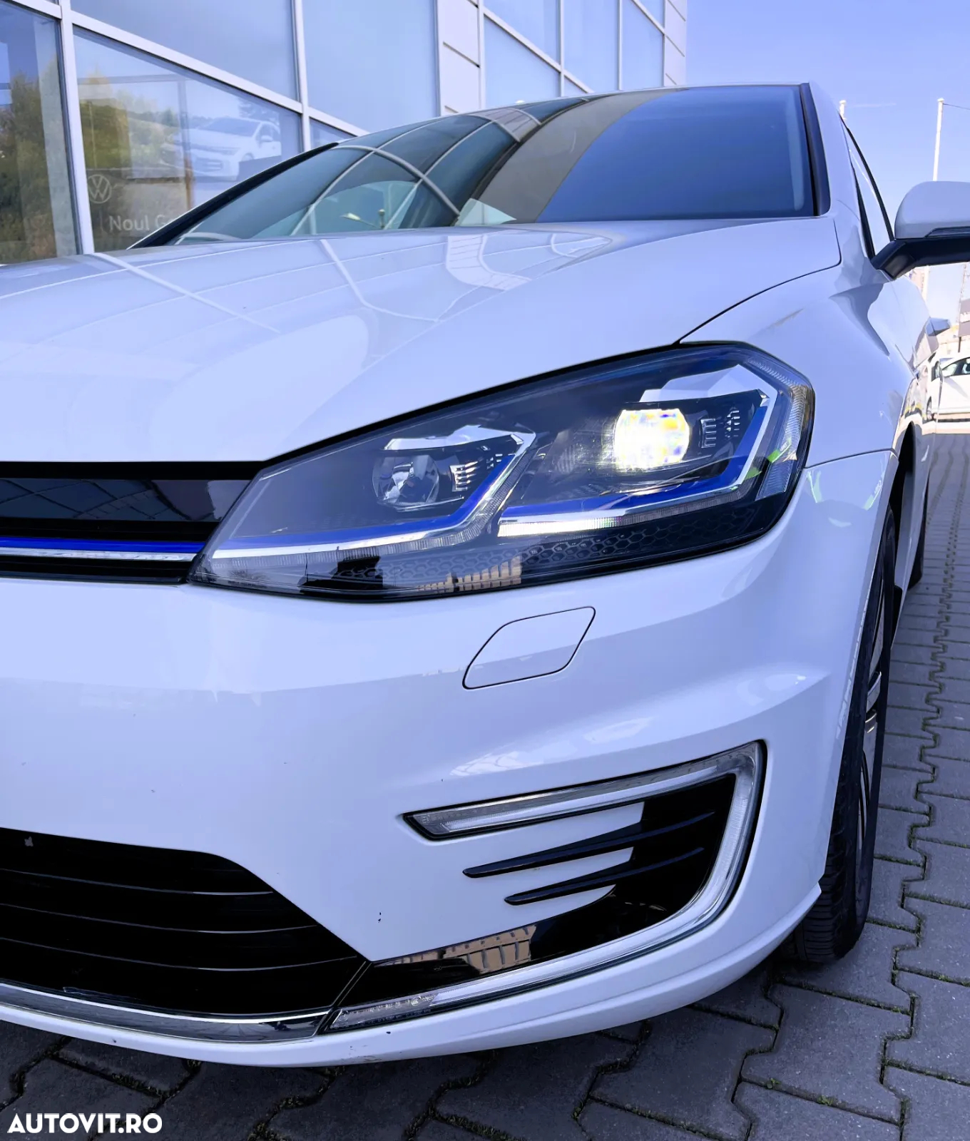 Volkswagen e-Golf - 21