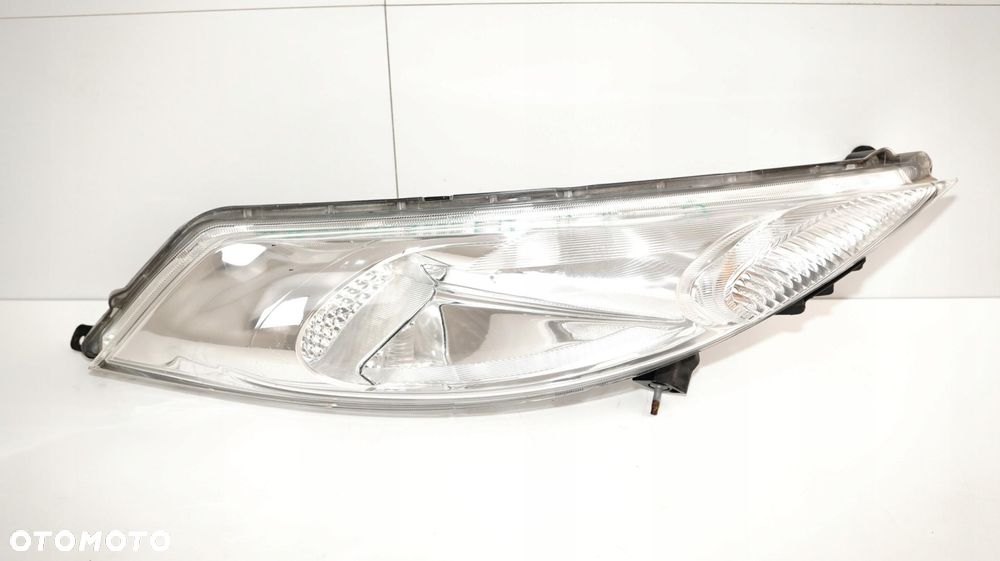LAMPA PRAWY PRZÓD PRZEDNIA NISSAN JUKE 11-15R - 1