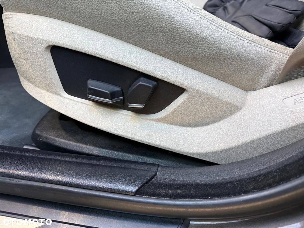 BMW Seria 5 520d Luxury Line - 10