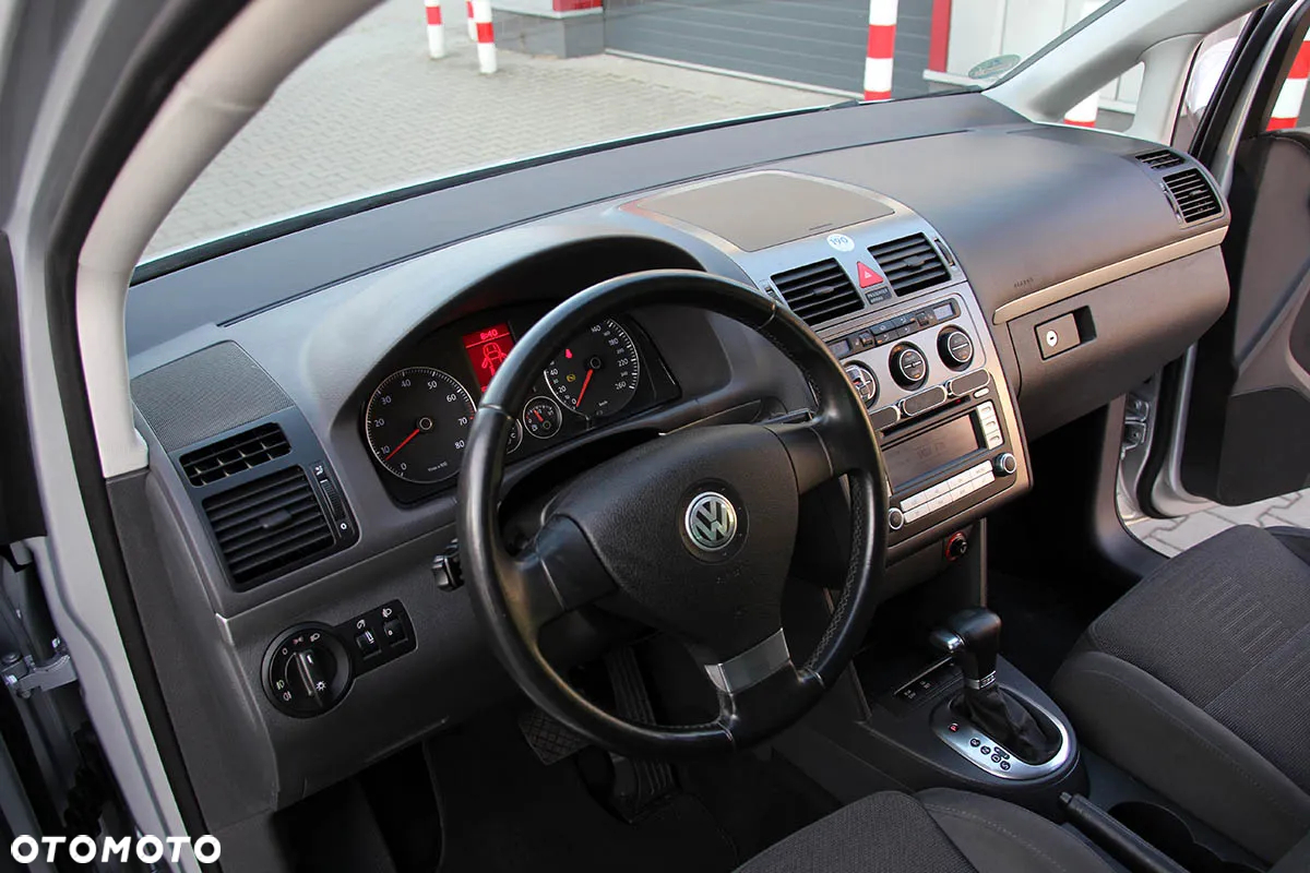 Volkswagen Touran 1.4 TSI DSG Highline - 20