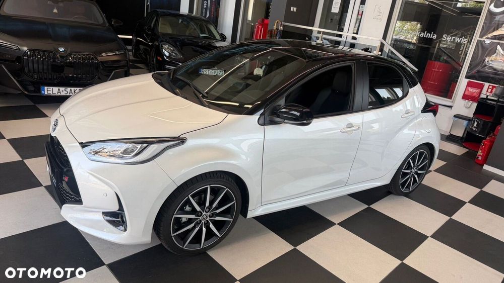 Toyota Yaris - 4